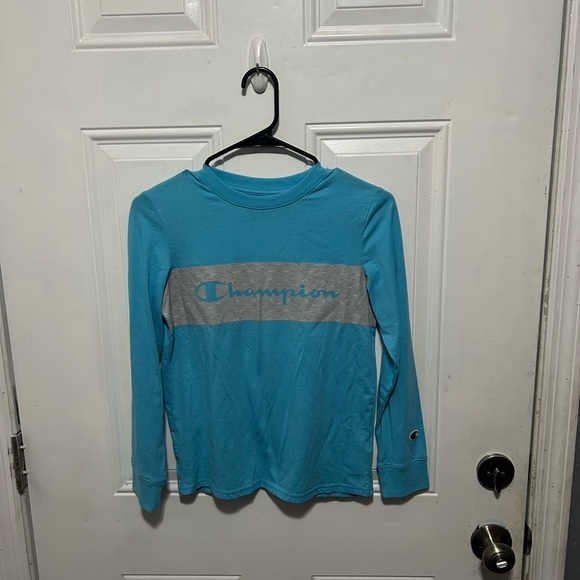 5 shirts in total. Champion, under armor and polo short and long sleeves - Picture 2 of 15